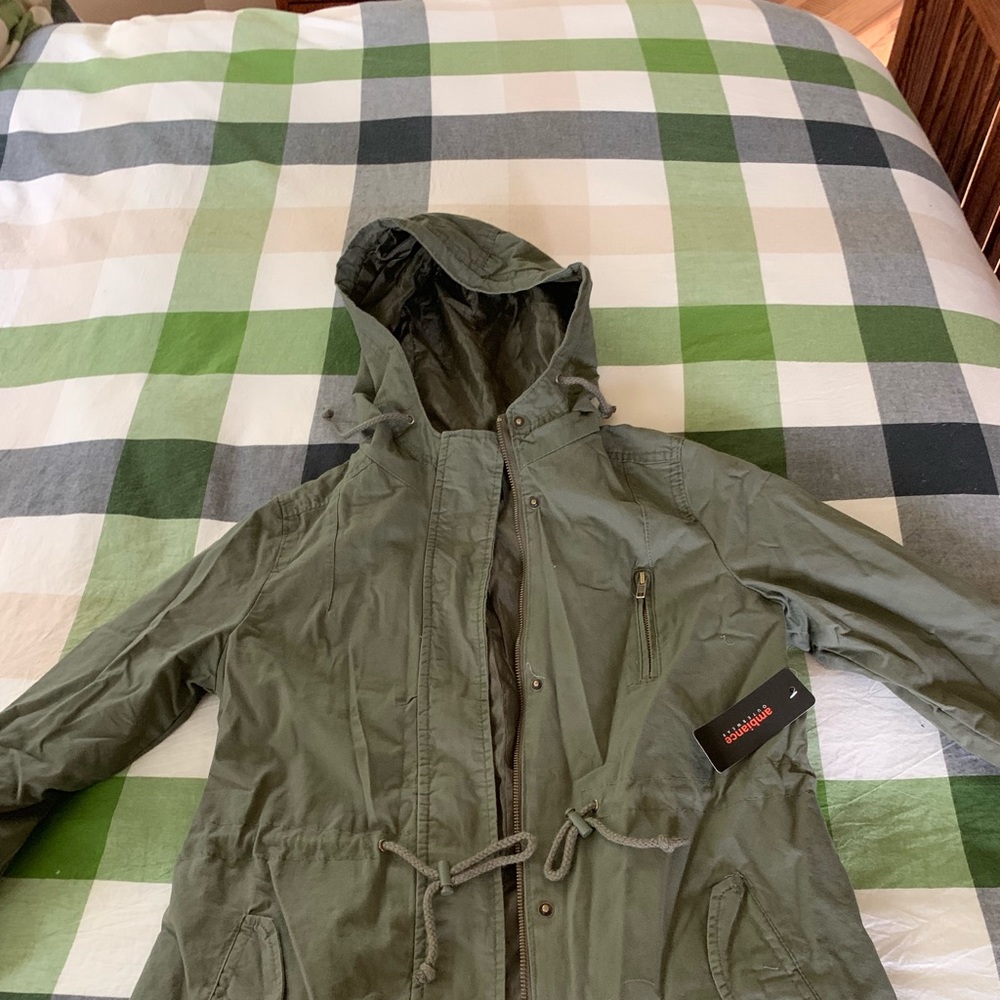 Anorak jacket size M. NWT